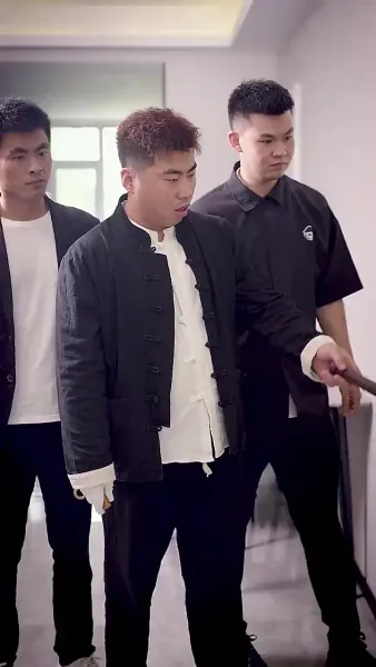 ซุปเปอร์สตาร์สาวตามจีบหลังผมเป็นเศรษฐี