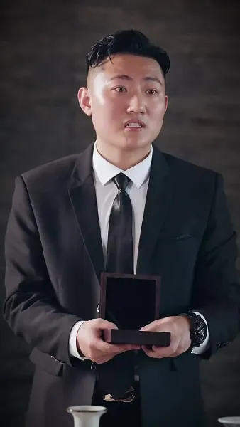 ซุปเปอร์สตาร์สาวตามจีบหลังผมเป็นเศรษฐี