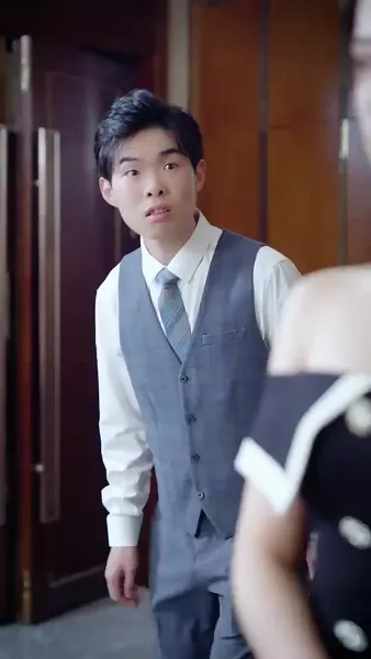 ซุปเปอร์สตาร์สาวตามจีบหลังผมเป็นเศรษฐี