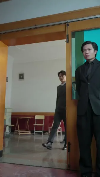 เส้นทางรักในเงามืด