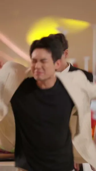 เส้นทางรักในเงามืด