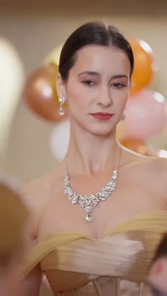 เพื่อนรักหักเหลี่ยม กับชะตาที่ถูกสลับ