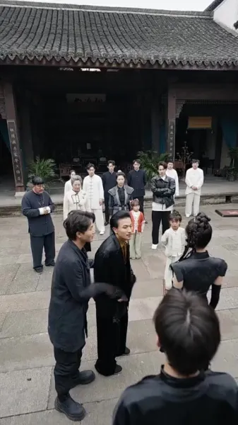 จอมแสบอันดับหนึ่งแห่งหยานโจว: แม่ครับ ผมขอวัดหน่อย!