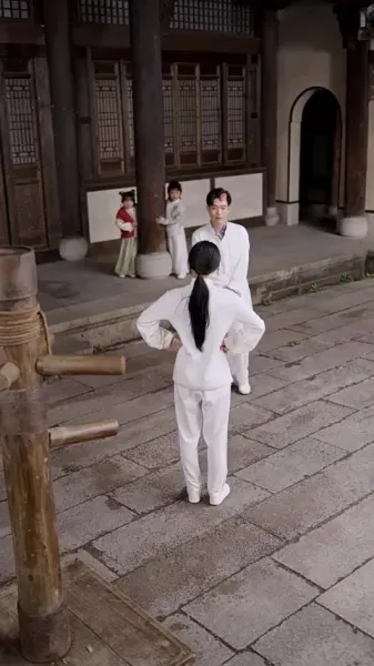 จอมแสบอันดับหนึ่งแห่งหยานโจว: แม่ครับ ผมขอวัดหน่อย!