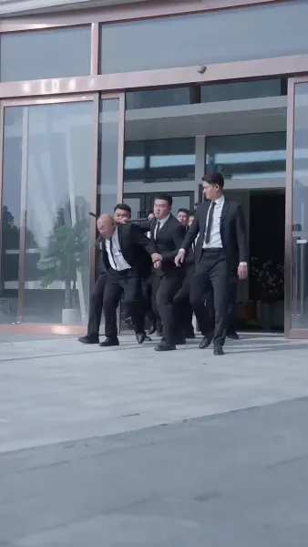 เมื่อแม่ตัดขาด ลูกชายคลั่งรักก็รน