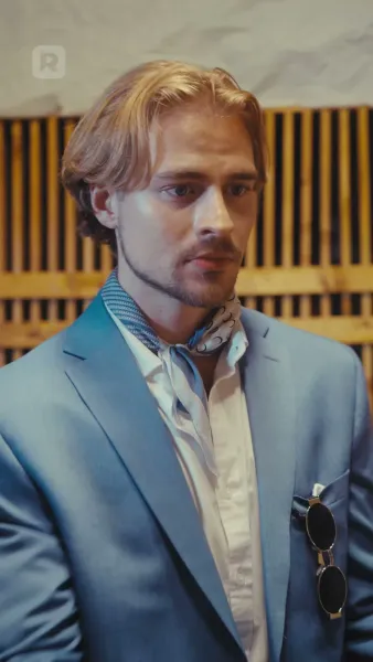 อยู่บนเตียงพร้อมกับคำโกหกของคุณ