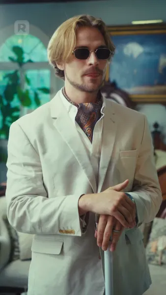 อยู่บนเตียงพร้อมกับคำโกหกของคุณ