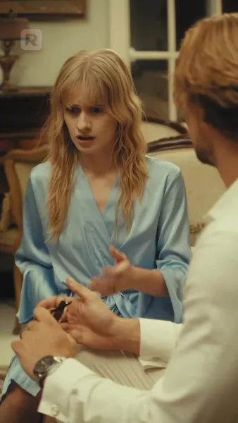 อยู่บนเตียงพร้อมกับคำโกหกของคุณ