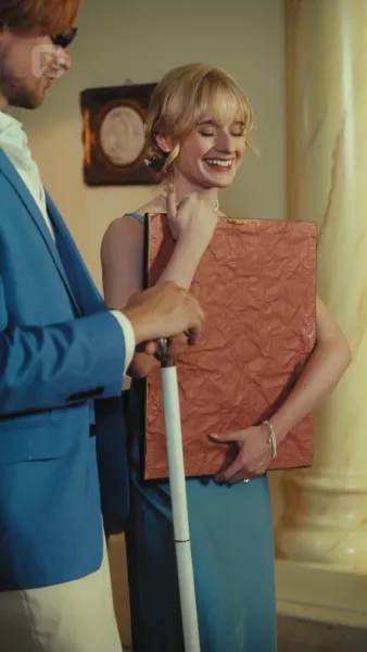 อยู่บนเตียงพร้อมกับคำโกหกของคุณ