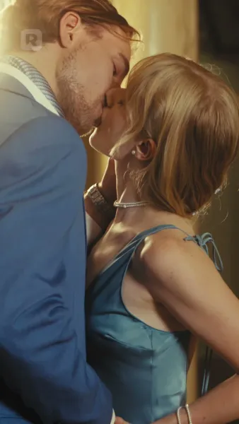 อยู่บนเตียงพร้อมกับคำโกหกของคุณ