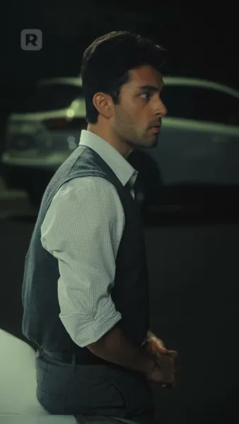 อยู่บนเตียงพร้อมกับคำโกหกของคุณ