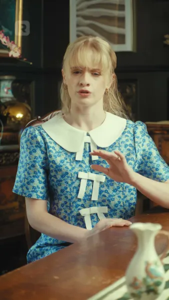 อยู่บนเตียงพร้อมกับคำโกหกของคุณ