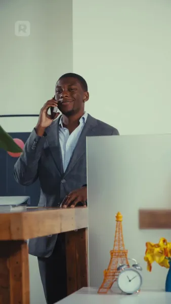 อยู่บนเตียงพร้อมกับคำโกหกของคุณ