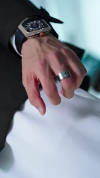 รักครั้งนี้ ใครกันแน่ที่เป็นทาส