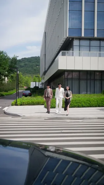 เธอใช้เวทอำนาจครองโลกยุคใหม่