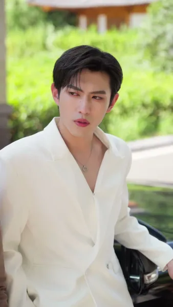 เธอใช้เวทอำนาจครองโลกยุคใหม่