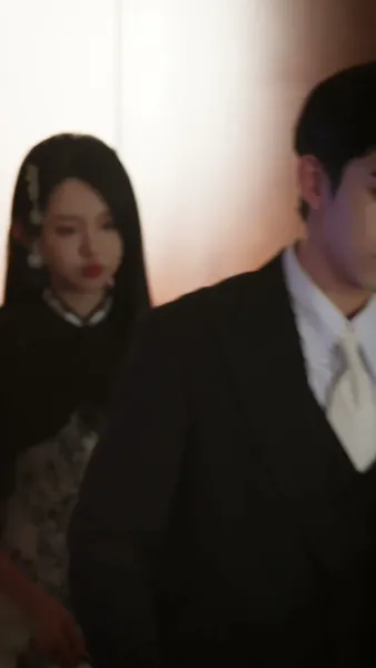 เธอใช้เวทอำนาจครองโลกยุคใหม่