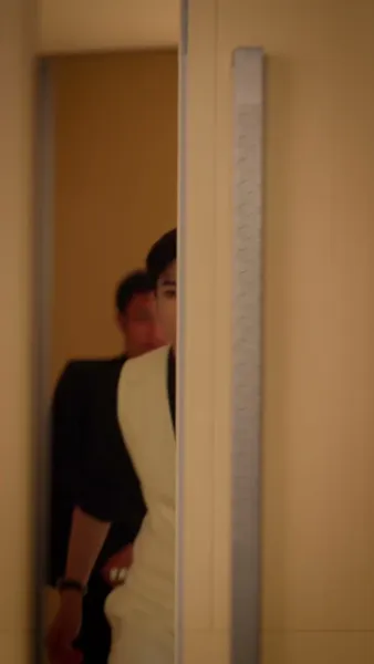 เธอใช้เวทอำนาจครองโลกยุคใหม่