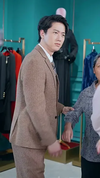 การกลับมาของท่านประธาน