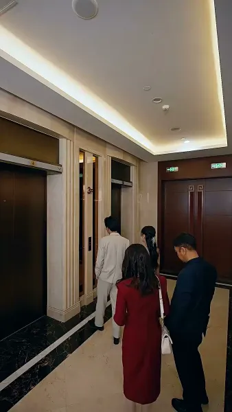 การกลับมาของท่านประธาน