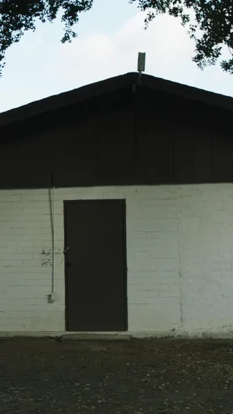 เชลยรักพ่อค้าอาวุธ