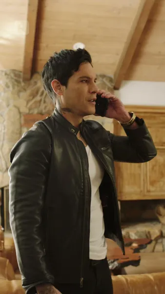 เชลยรักพ่อค้าอาวุธ