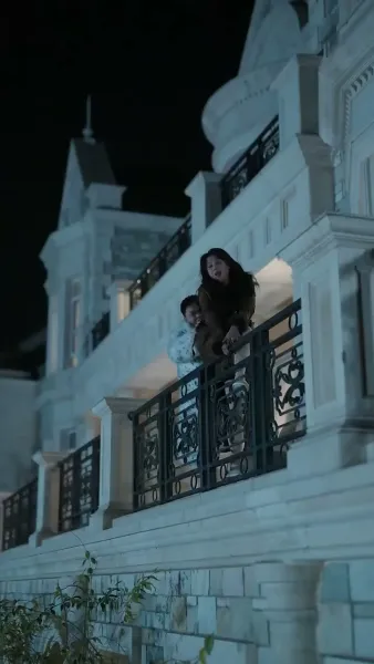 รอยรักรอคอย