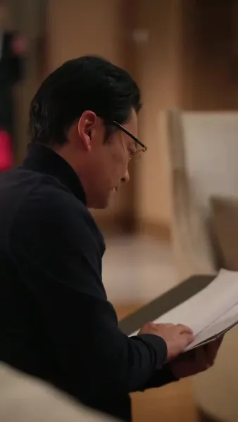 รอยรักรอคอย