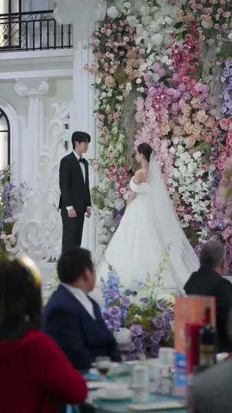 รอยรักรอคอย