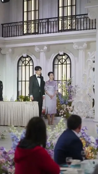 รอยรักรอคอย