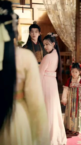 ท่านพ่อของเรากลายเป็นอ๋องไปเสียแล้ว