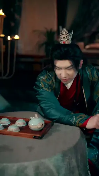 ท่านพ่อของเรากลายเป็นอ๋องไปเสียแล้ว