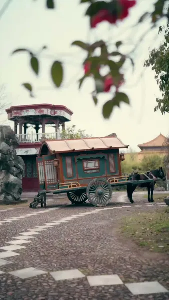 ท่านพ่อของเรากลายเป็นอ๋องไปเสียแล้ว