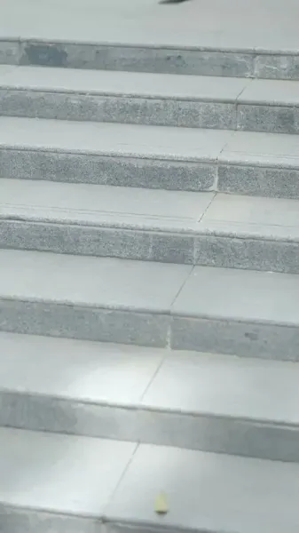 วิ่งไปยังที่ที่เธออยู่