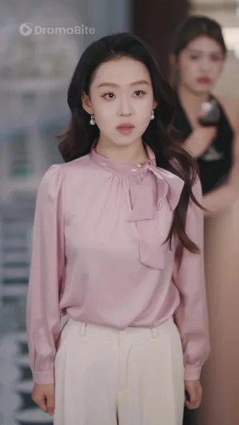 พบอดีตอีกครั้ง，หลงรักในความรักเขา