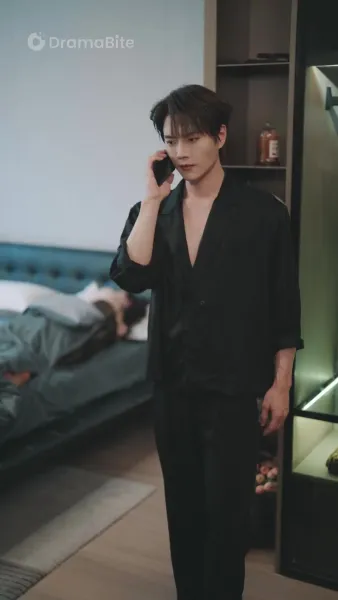 พบอดีตอีกครั้ง，หลงรักในความรักเขา