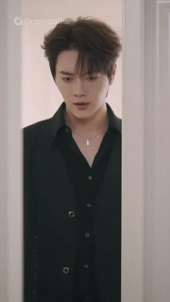 พบอดีตอีกครั้ง，หลงรักในความรักเขา