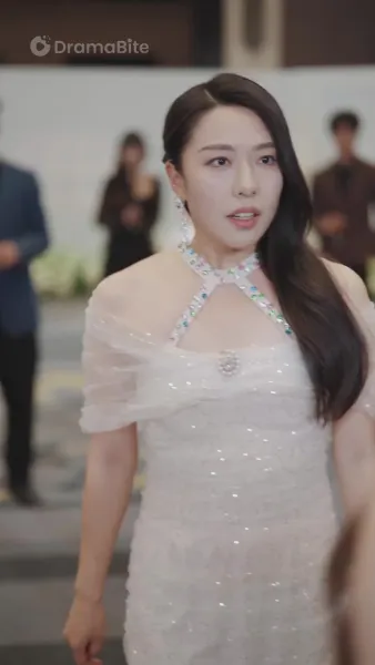 พบอดีตอีกครั้ง，หลงรักในความรักเขา