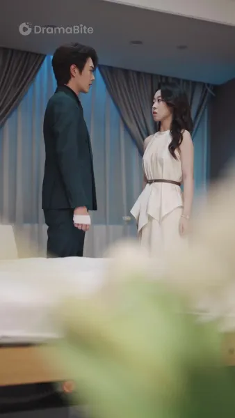 พบอดีตอีกครั้ง，หลงรักในความรักเขา