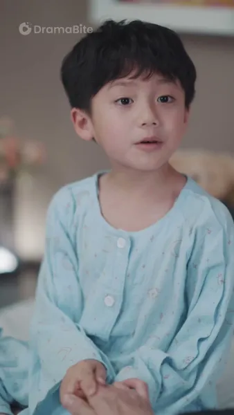 พบอดีตอีกครั้ง，หลงรักในความรักเขา