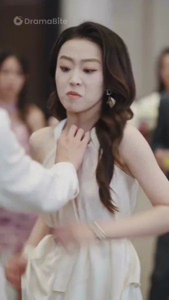 พบอดีตอีกครั้ง，หลงรักในความรักเขา