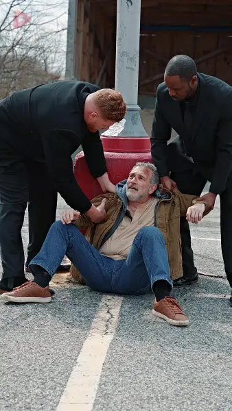 กุหลาบขาวเย้าเพลิง