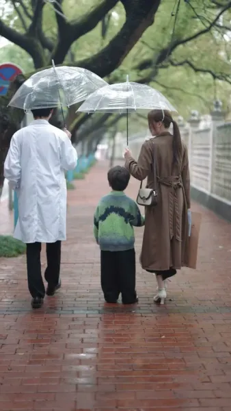 หญิงเชฟน้อย ถูกรักอย่างอบอุ่นและหวาน