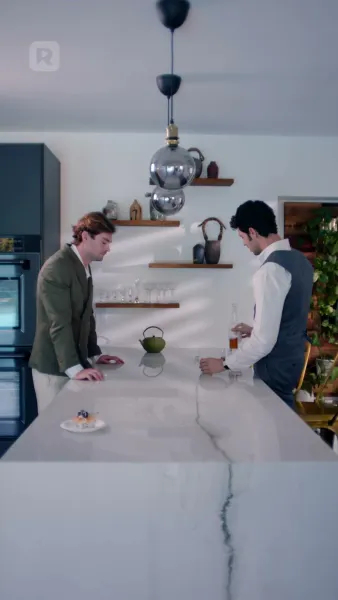 ที่รัก อย่าแต่งงานกับเขาเลย