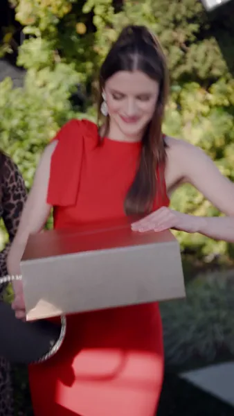 ที่รัก อย่าแต่งงานกับเขาเลย