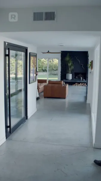 ที่รัก อย่าแต่งงานกับเขาเลย