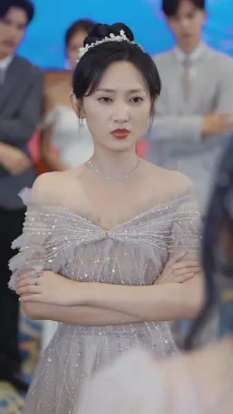 เด็กสาวในเงาแสง