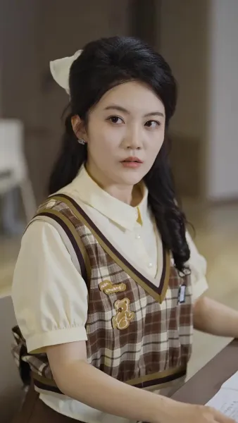 เด็กสาวในเงาแสง