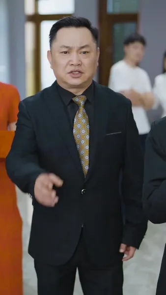 เด็กสาวในเงาแสง