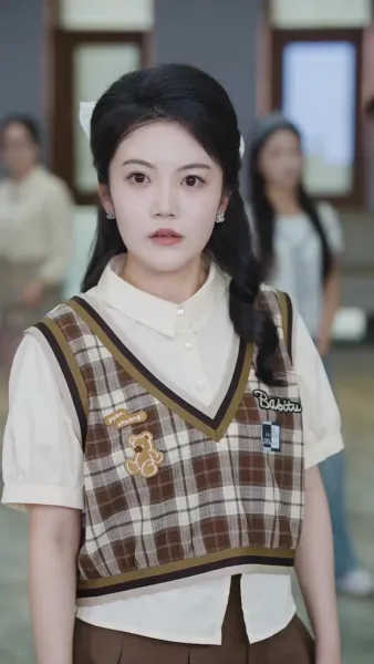 เด็กสาวในเงาแสง